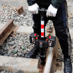 Battery-powered Vertical Rail Impact Wrench